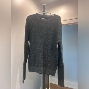Men’s knit sweater